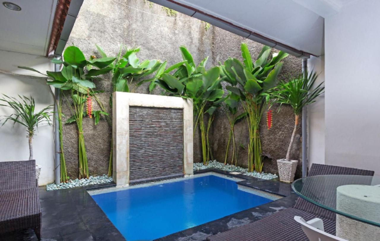 Kuta Holiday Villas Exteriör bild